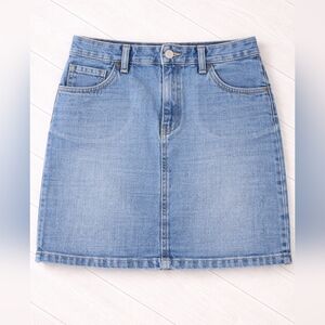 🩷 Old Navy Denim Mini Skirt